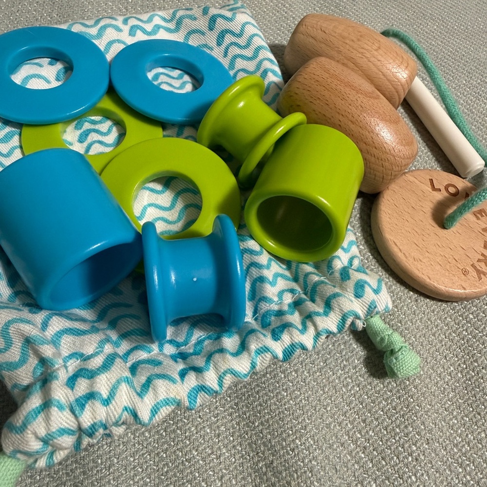 Lovevery Threadable Bead Toy - Picture 2 of 3